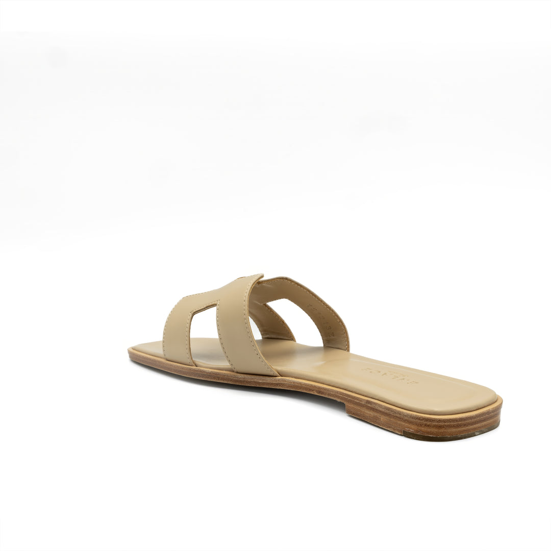 Cut-Out Slide Sandals - Beige